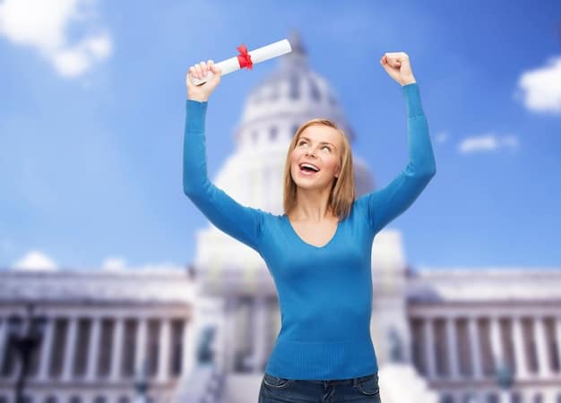 Smart Borrowing: Federal vs. Private Student Loans in the US (2025 Update)