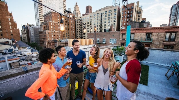 Navigating US Culture: A Foreign Visitor’s Guide for 2025
